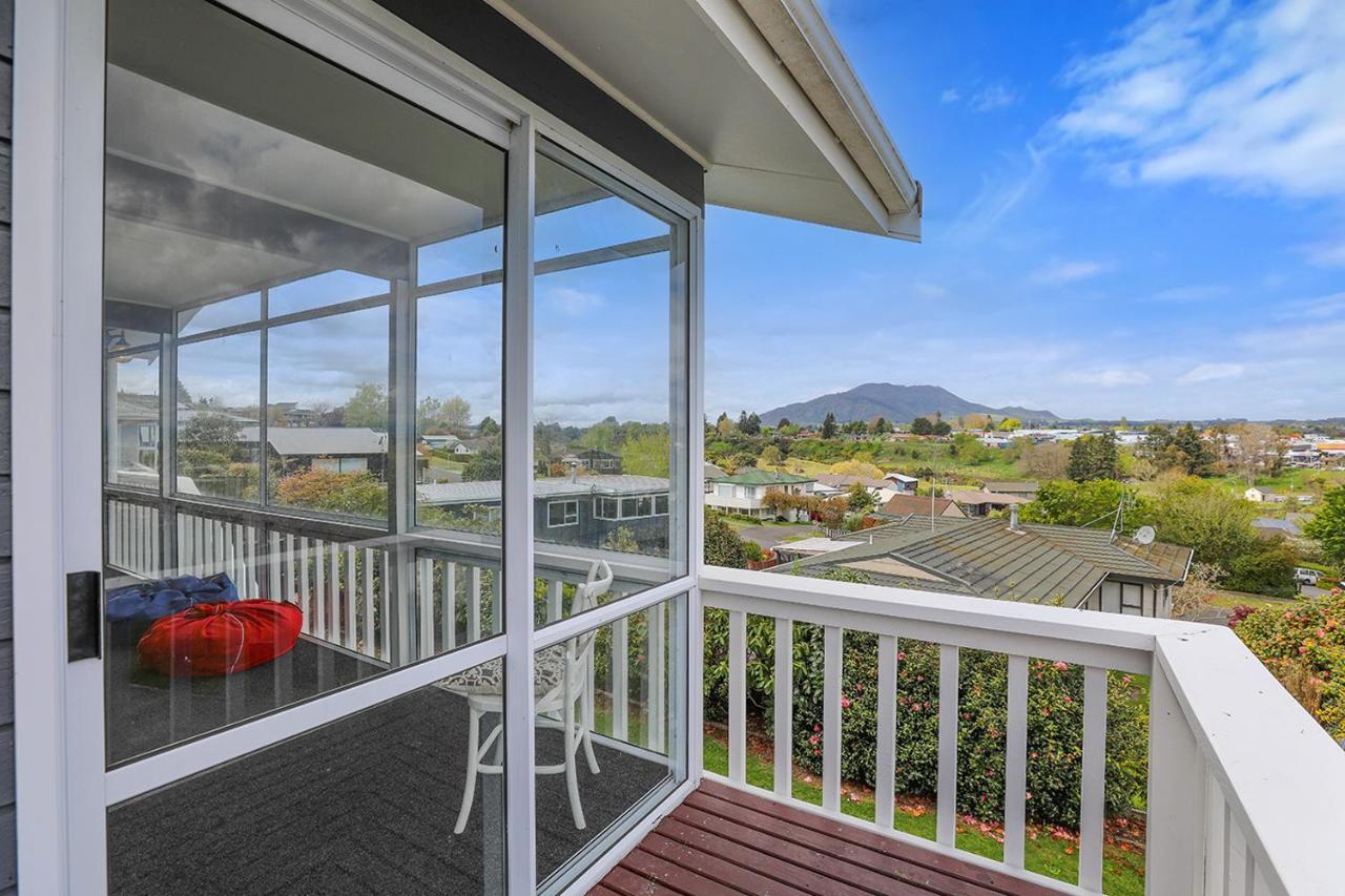 Woodward House Taupo Villa Bagian luar foto