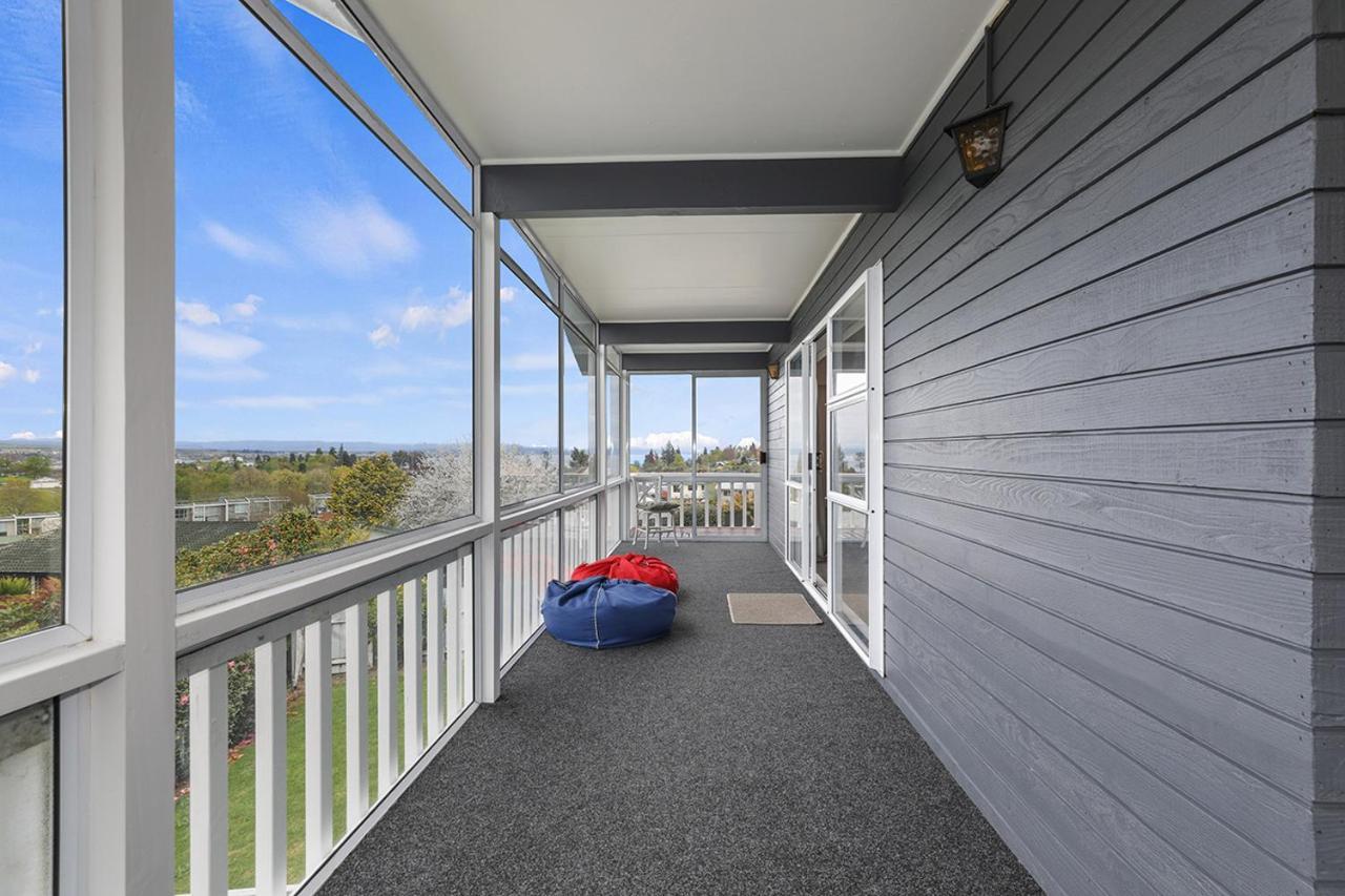 Woodward House Taupo Villa Bagian luar foto